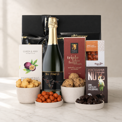 Bubbles & Bites Sparkling gift Hamper