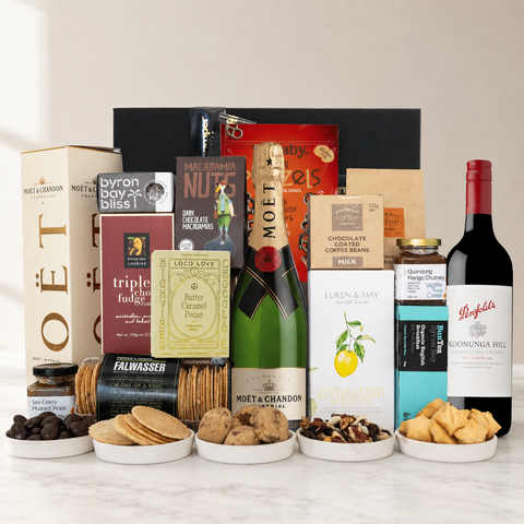 Moet Champagne & Red Wine Hamper