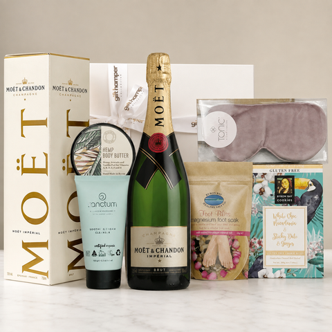 Moët Champagne & Pamper Gift